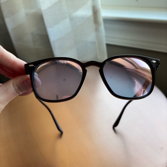 Ray-Ban Black Sunglasses RB 4258